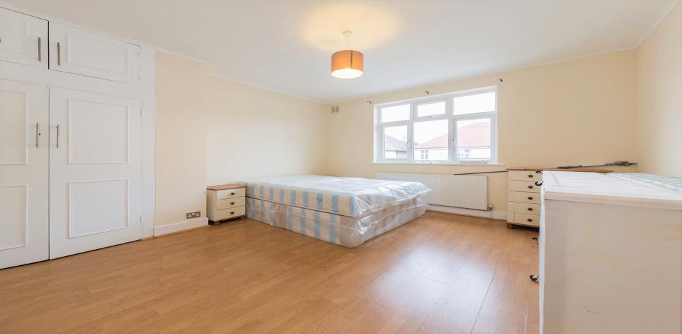 Modern Apartment Dollis Hill Lane, Dollis Hill